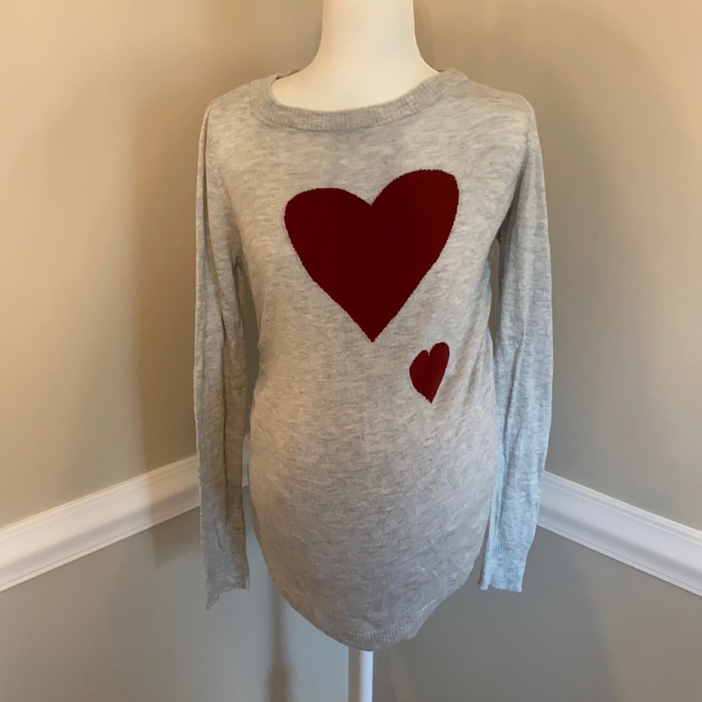 Grey with red hearts designed maternity top.